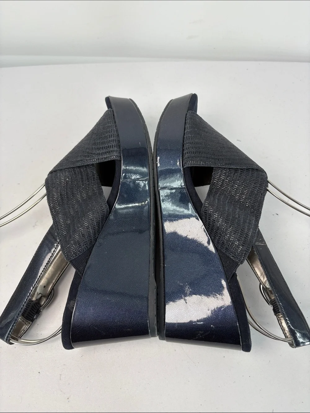 🦢 Circa Cross-Strap navy Slingback Wedge Sandals